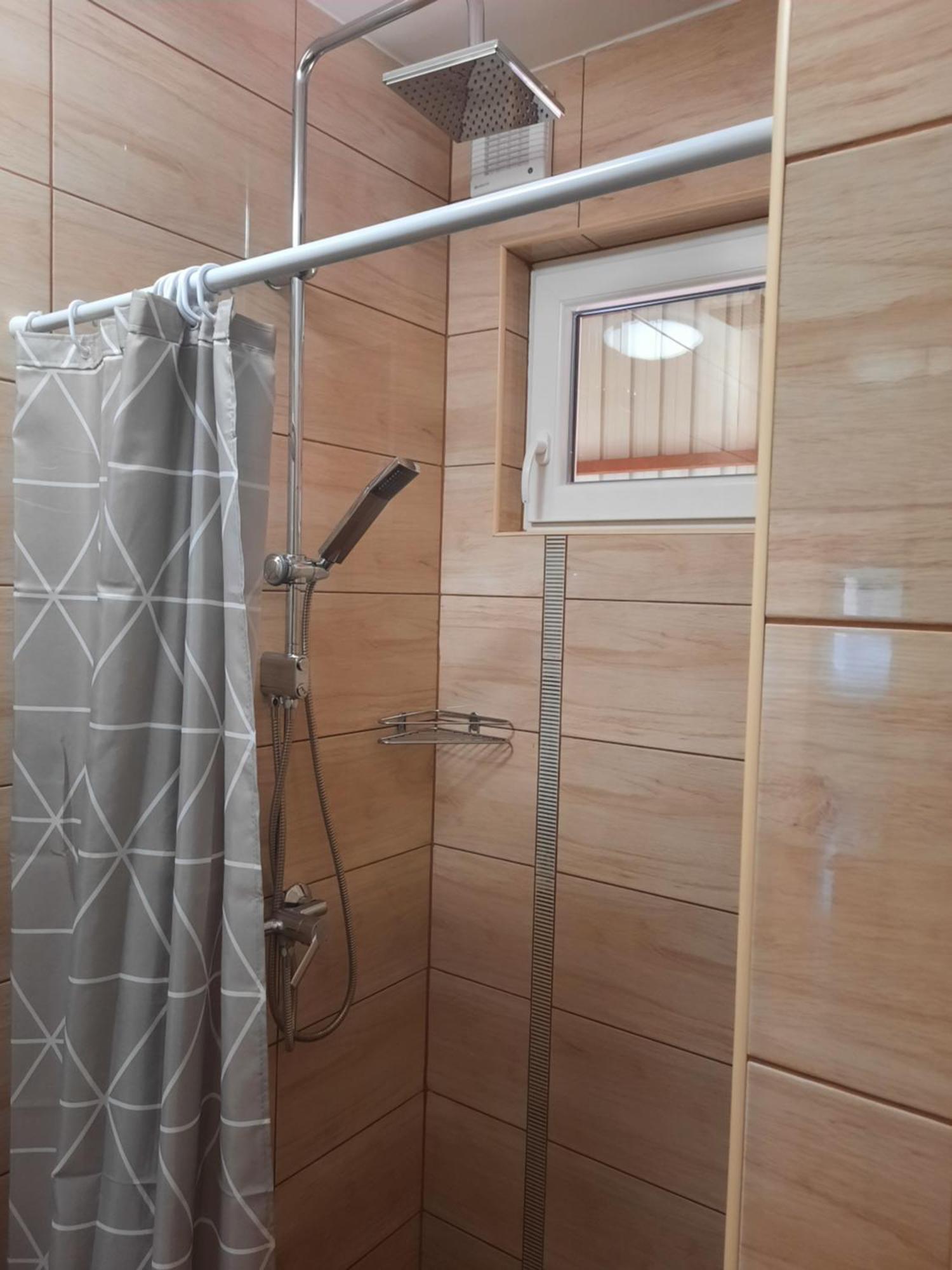 Galeria Vendeghaz Apartment Hajduszoboszlo Bagian luar foto