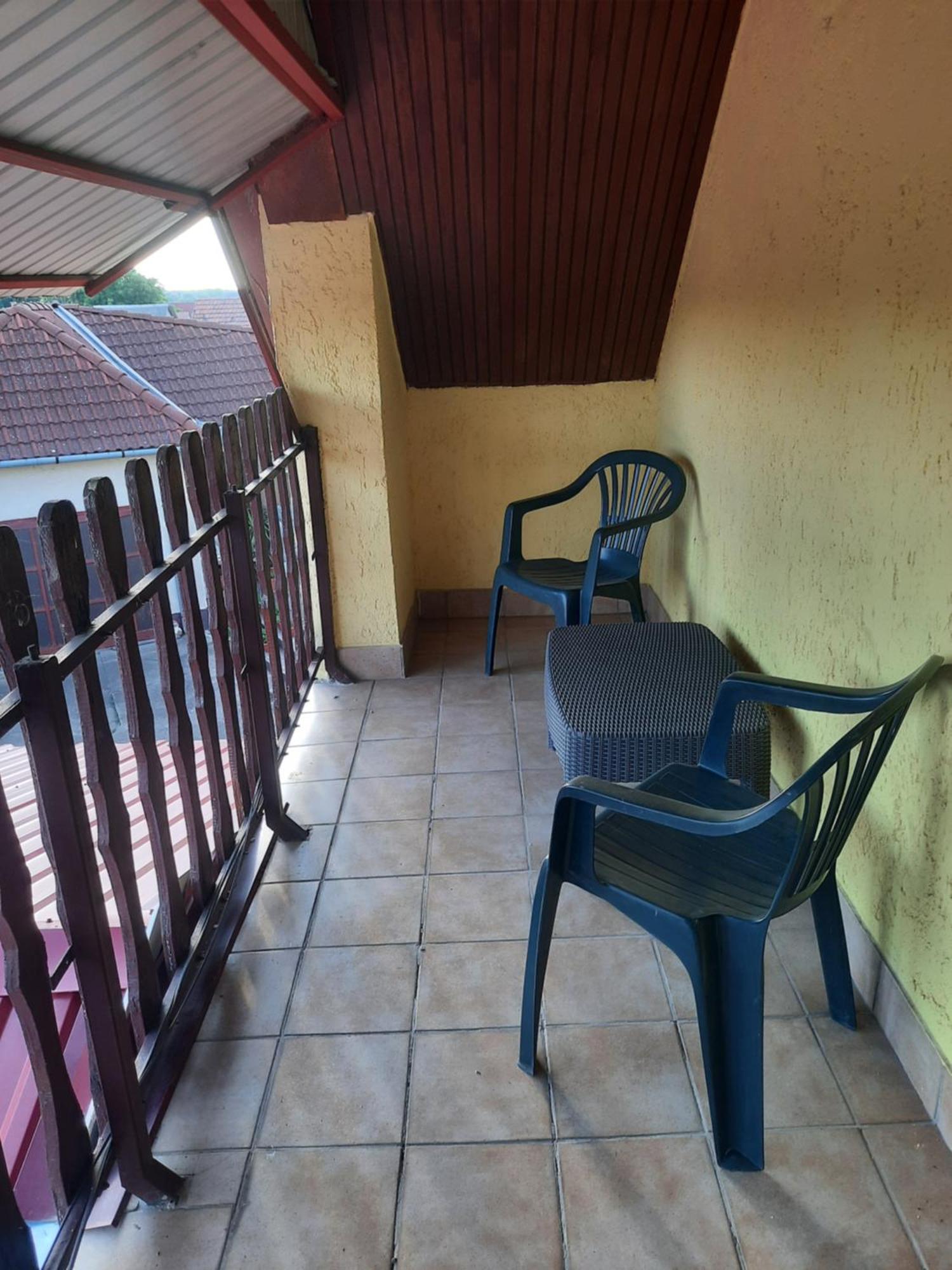 Galeria Vendeghaz Apartment Hajduszoboszlo Bagian luar foto