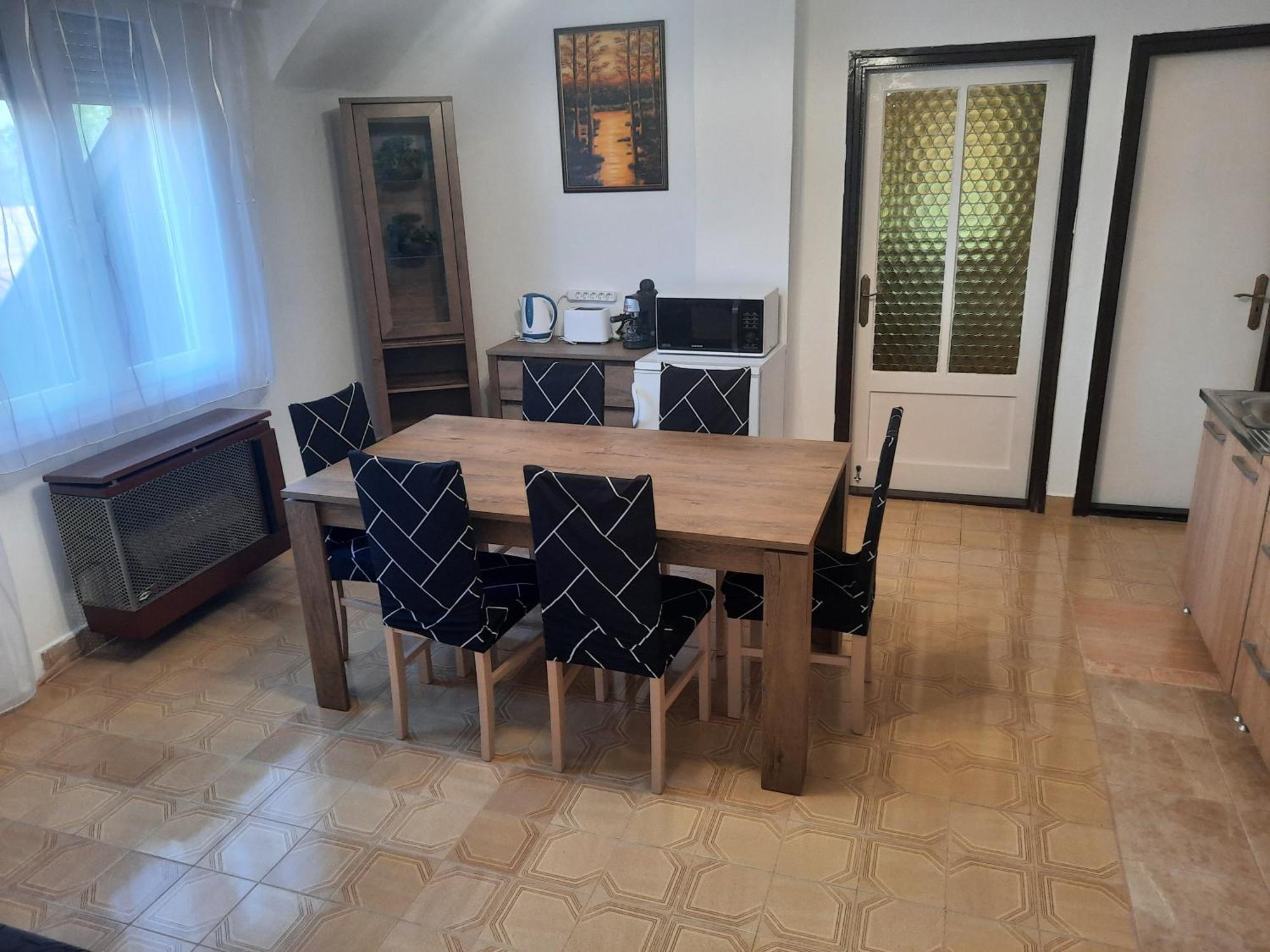 Galeria Vendeghaz Apartment Hajduszoboszlo Bagian luar foto