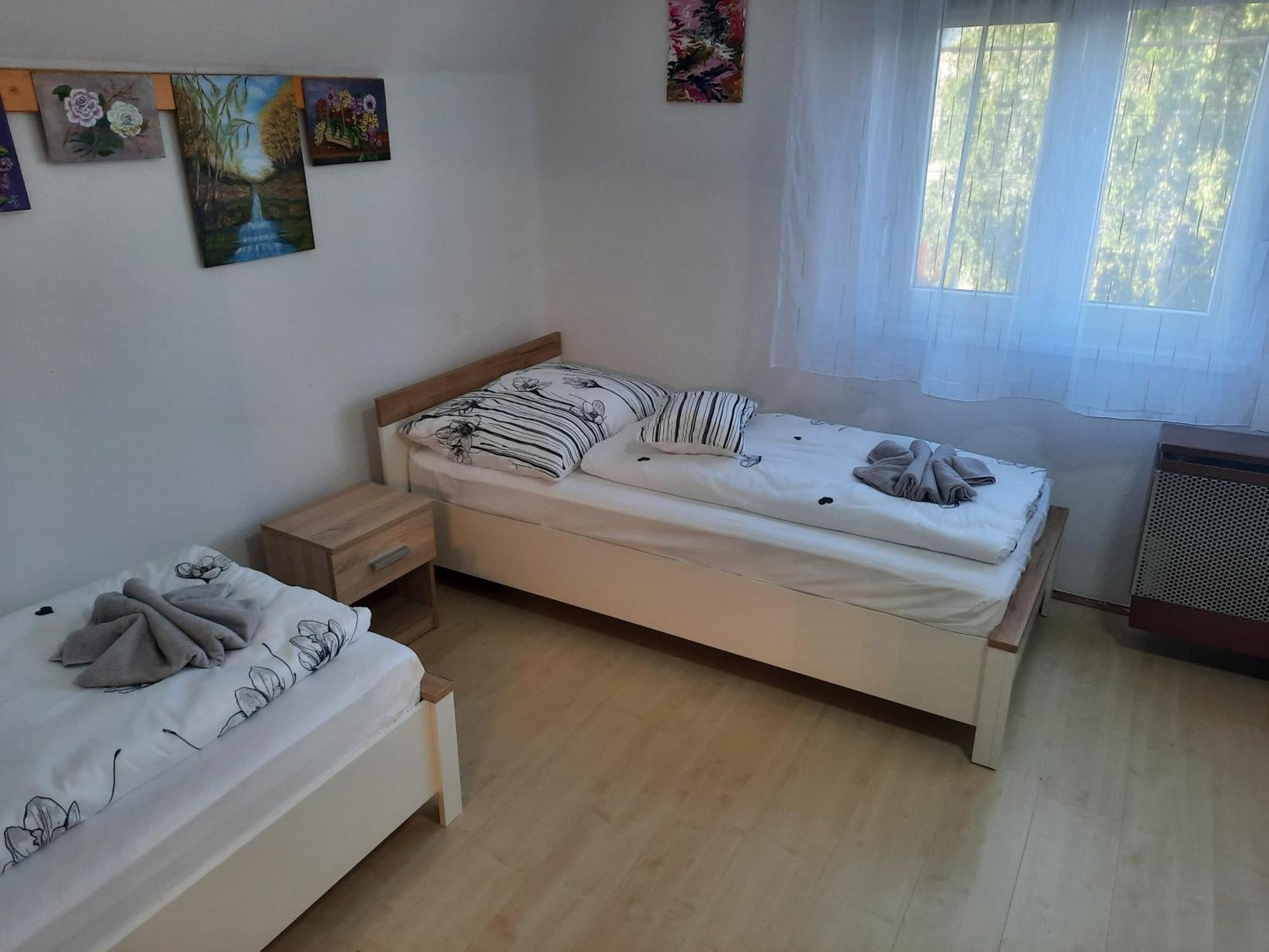 Galeria Vendeghaz Apartment Hajduszoboszlo Bagian luar foto
