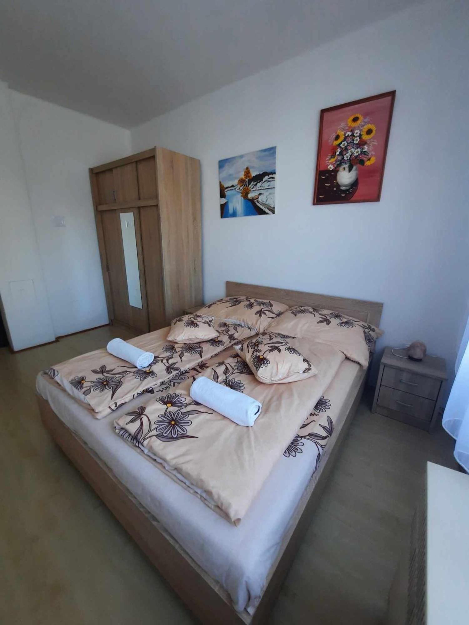Galeria Vendeghaz Apartment Hajduszoboszlo Bagian luar foto